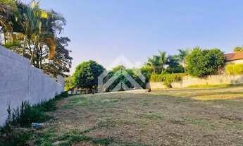 Imagem 3: Terreno à Venda em Condomínio Fechado 1.100 m² Rua 3