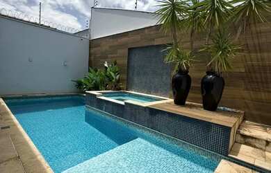 Imagem 2: VENDO OU ALUGO BELÍSSIMA SOBRADO com 3 suítes plenas com piscina