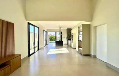 Imagem: Casa à venda com 3 suítes no Santorini