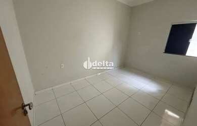 Imagem 3: Casa residencial com 2 quartos sendo 1 suíte disponível para Locação no bairro Jardim Euro