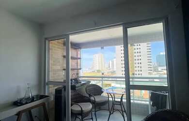 Imagem 2: Apartamento com móveis planejados na Península