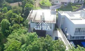 Imagem 3: Casa de Alvenaria - Venda - 04 dormitórios - 250m2 - Mobiliada - Alto Padrão - Piscina Aqu