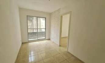 Imagem 2: Apartamento à venda no Jardim Ipê, em Mauá, com sacada, 2 dormitórios e 42m²