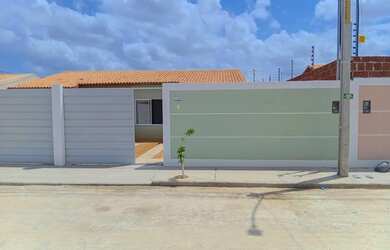 Imagem: Casa nova, quintal amplo e garagem para