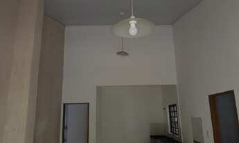 Imagem 4: Fazenda/Sítio/Chácara para aluguel e venda possui 250 metros quadrados com 5 quartos