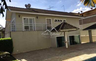 Imagem 2: Casa com 600 M2 de Tereno bem localizada no condominio ARUJA 5