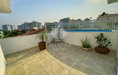 Imagem 3: Condomínio Vivendas - Excelente casa, 4 Suítes, Piscina Privativa, Praia da Barra da Tijuc