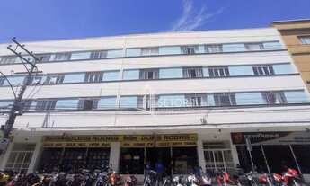 Imagem 2: Apartamento com 2 quartos para alugar, 70 m² por R$ 800/mês - Centro - Juiz de Fora/MG