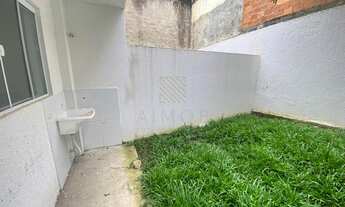 Imagem 5: Sobrado de frente para rua, 2 dormitórios com espaço amplo nos fundos, à venda, Pinheirin