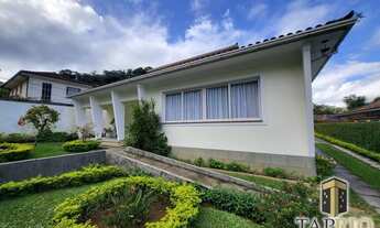 Imagem: Casa Duplex em Petrópolis com Terreno Linear