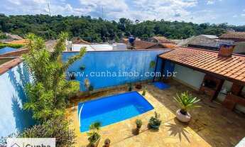 Imagem: Casa com piscina - 3 dormitórios à venda