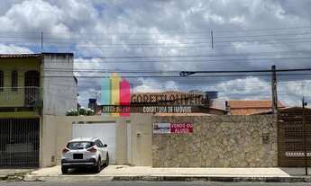 Imagem: Casa com 3/4 (1 suíte) e com piscina no