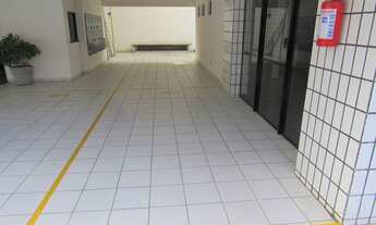 Imagem 2: Apartamento com 4 quartos sendo 1 suíte, wc social, wc serviço, varanda, armários, 2 vagas