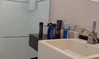 Imagem 7: Casa em condomínio, sobrado para venda possui 447 m², com 04 suítes. Linda vista!