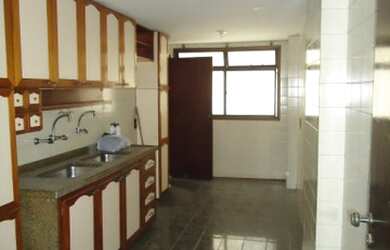 Imagem 5: Excelente 4qtos com 2 vgs, planta única no Centro de SG em Rua Tranquila