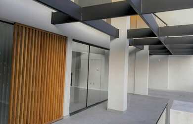 Imagem 5: Loja comercial de 70 m² para aluguel bem localizada em Coqueiros, Florianópolis