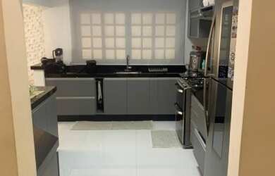 Imagem 3: Casa para venda tem 445 metros quadrados com 3 quartos em Chácara Arantes - Mairiporã - SP