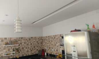 Imagem 6: Casa de condomínio sobrado para venda possui 212 metros quadrados com 4 quartos