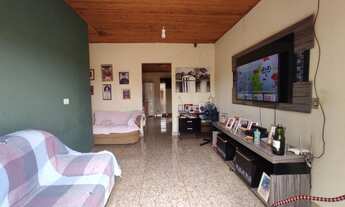 Imagem 2: Casa de Esquina na Linha do Ônibus