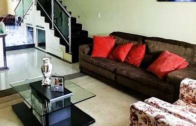 Imagem 2: VICENTE PIRES, CASA DE ALTO-PADRÃO