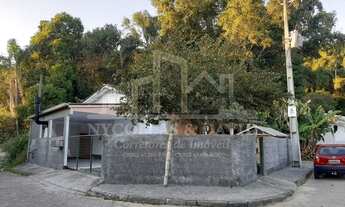 Imagem 2: Grande oportunidade, casa com 2 dormitórios no Rio Tavares, Florianópolis, SC