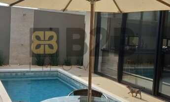 Imagem 2: Casa para Venda em Bauru, Residencial Tamboré, 3 dormitórios, 3 suítes, 4 banheiros, 2 vag