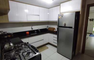 Imagem 6: Casa para venda com 180 metros quadrados com 4 quartos