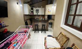 Imagem 7: Sobrado de frente para Rua à venda 380.000,00 com 3 Dormitórios incluindo 1 Suíte na Regiã