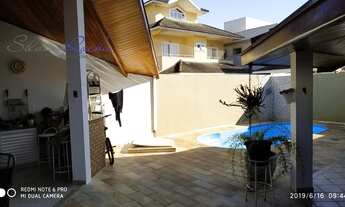 Imagem 6: Casa para venda tem 290 metros quadrados com 4 quartos