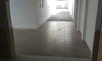 Imagem 7: Casa em Candeias com 350m2 de área total, 1 quadra da praia