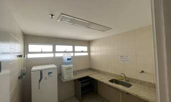 Imagem 3: Sala comercial Edifício Petro Office<br>27 m2 <br>Mais uso comum 38 m2