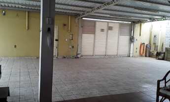 Imagem 4: Imóvel comercial para aluguel e venda com 450 metros quadrados com 4 quartos