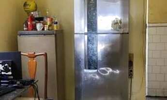 Imagem 3: Casa com 2 quartos quintal e garagem pra 4 carros