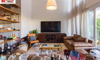 Imagem 2: CASA EM CONDOMINIO - VENDA Casa moderna em localização cobiçada em frente ao condomínio