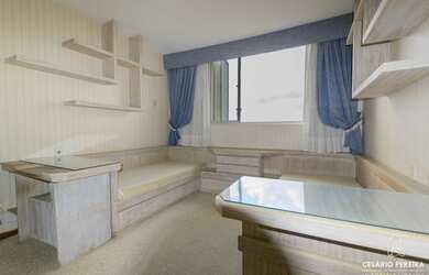 Imagem 7: Apartamento Mobiliado 4 Quartos + 2 Vagas no Bigorrilho / Champagnat