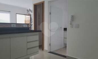 Imagem 5: Sobrado reformado em Condomínio fechado no bairro de Santa Teresinha