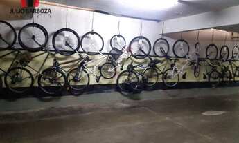 Imagem 2: Apartamento com 200, sendo 2 dormitórios, 1 vaga de garagem, em Moema pássaros