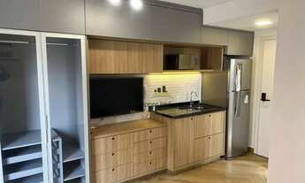 Imagem: Studio em andar alto, a poucos passos da