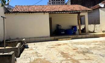 Imagem 2: Duas Casas no Centro de Tupã