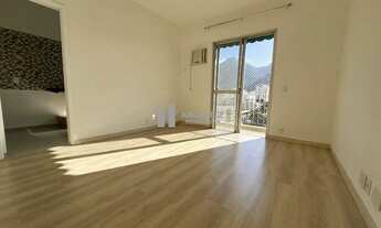 Imagem 7: À venda em Vila Isabel: apartamento com excelente planta. São dois bons quartos, sala arej