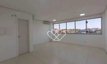 Imagem 2: Sala Comercial no Centro: Oportunidade Imperdível para o Seu Negócio!