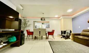 Imagem 6: Casa ampla à venda, 3 dormitórios, 2 suítes, com pátio próximo ao centro!