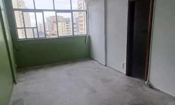 Imagem 6: Sala comercial no Ed. Nassar, medindo 34m², no centro comercial da cidade