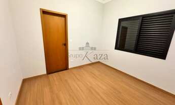 Imagem 5: Oportunidade - Casa em Condomínio - Floradas da Serra - Urbanova VII- 3 suítes - 270m²