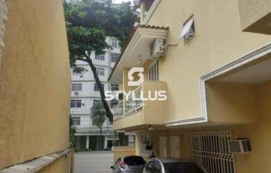 Imagem 2: Casa Ampla em Condomínio com Vaga na Frente e Localização Privilegiada! M16P