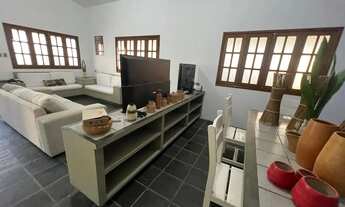 Imagem 5: Imóvel para aluguel e venda tem 200 metros quadrados com 4 quartos