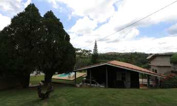 Imagem 2: Magnifica chácara em Vinhedo com 2500 m2, com área de lazer e vista livre, em área tranqui