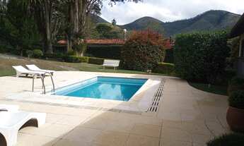 Imagem 2: Casa bem construída, em ótima localização, com fácil acesso à BR-040,com belo jardim!