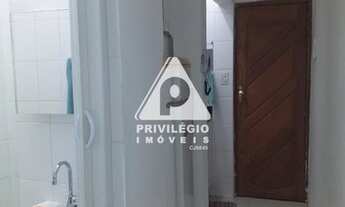 Imagem 7: Studio reformado e mobiliado no posto 6