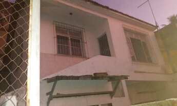 Imagem 2: Casas jardim carioca _ duas casas frente e fundos